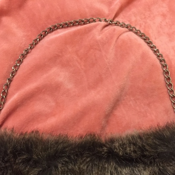 Faux Fur Chain Shoulder Bag - Picture 3 of 4